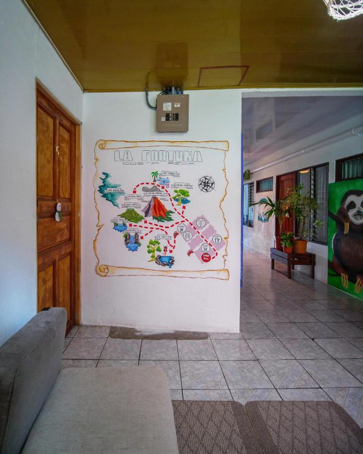 Santafe Hostel La Fortuna Luaran gambar